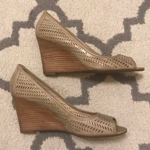 Franco Sarto Taupe Wedges